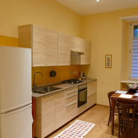 Casasenait Crocetta Apartment